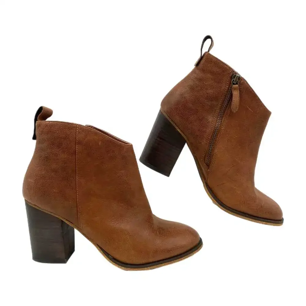 BP Brown Leather Heeled Ankle Booties | Women’s Size 7